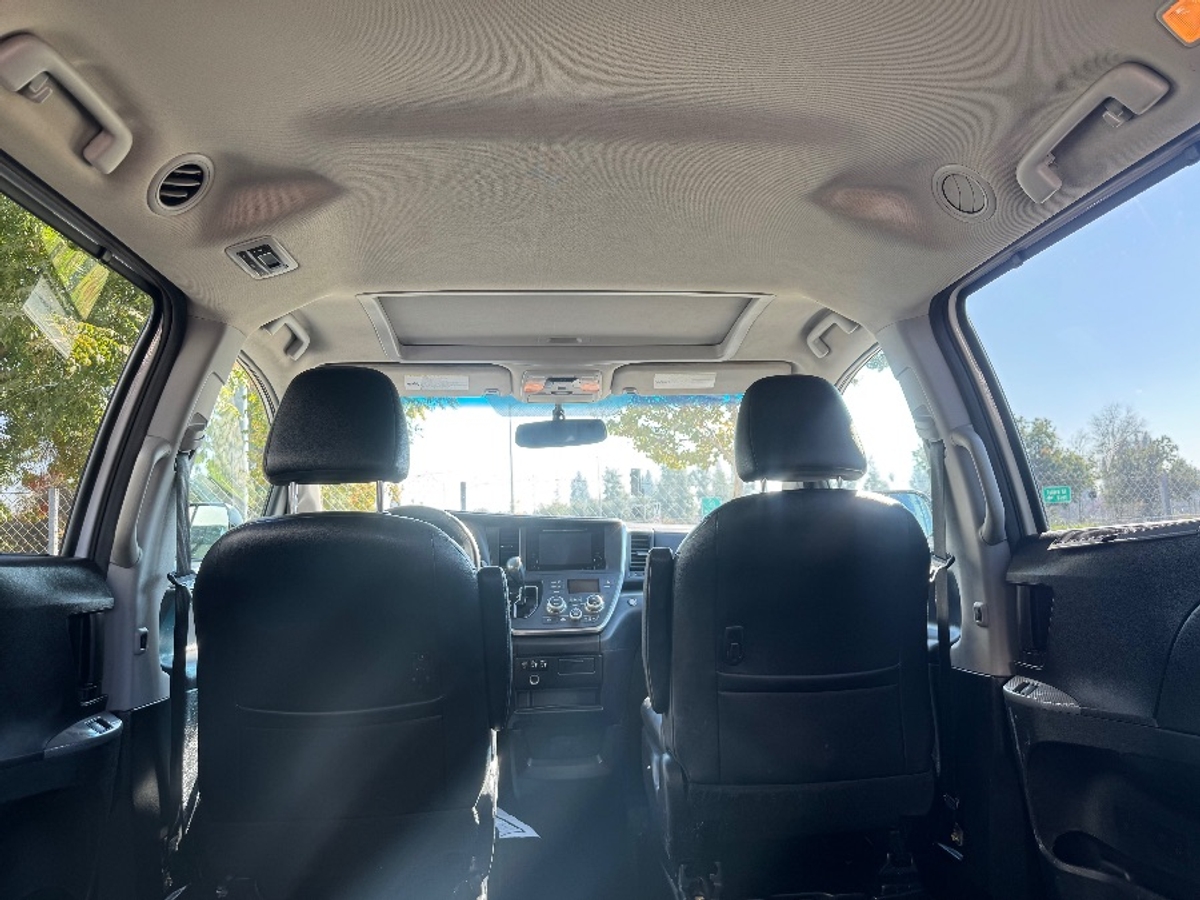 2015 Toyota Sienna SE