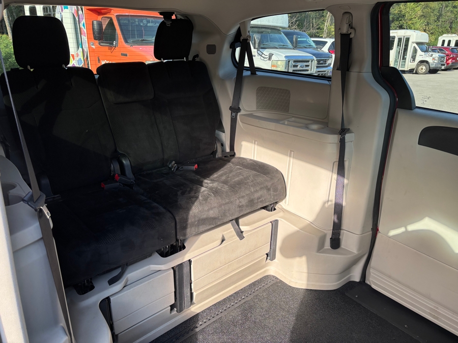 Used 2015 Dodge Grand Caravan SXT - BraunAbility Side Entry Entry Fold Out Automatic Ramp
