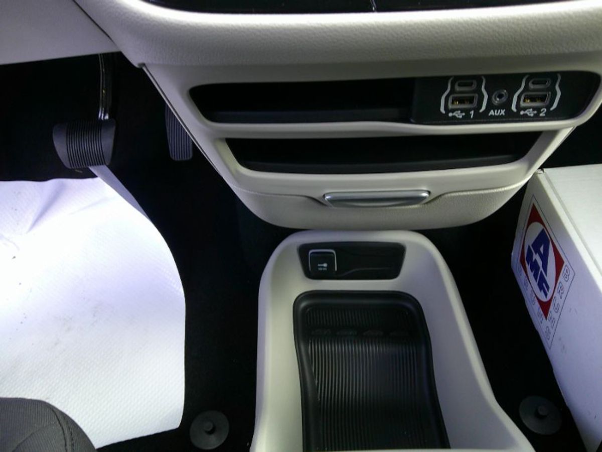 Blanco Chrysler Voyager número de imagen 16