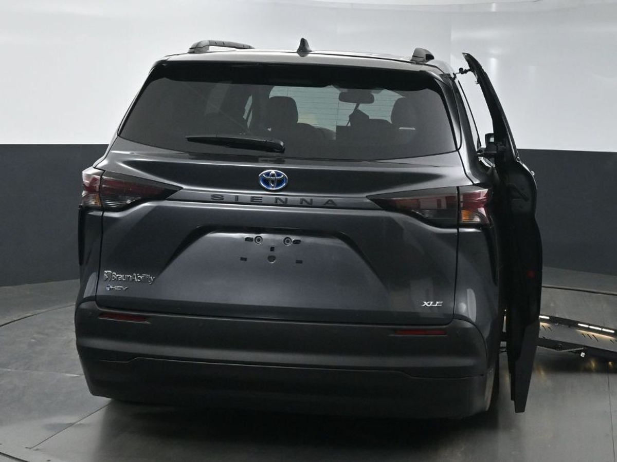 2025 TOYOTA SIENNA - Image 7