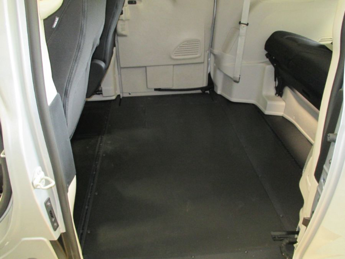 2023 CHRYSLER VOYAGER - Image 5