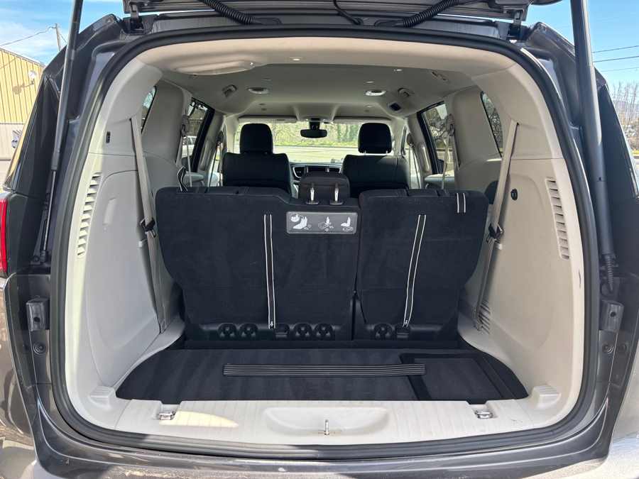 Used 2019 Chrysler Pacifica Touring L - BraunAbility Side Entry Entry Fold Out Automatic Ramp