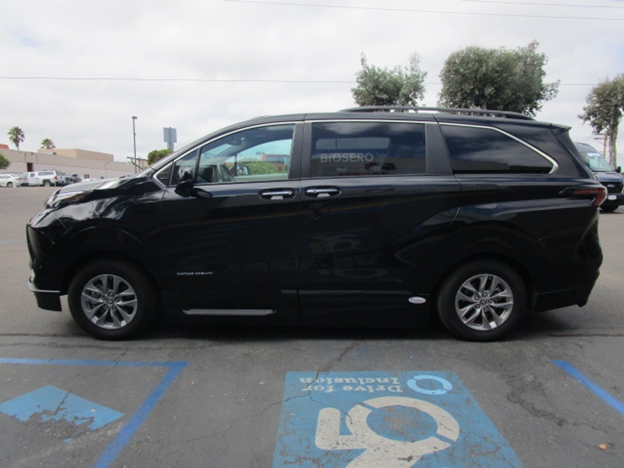 Used 2024 Toyota Sienna Hybrid XLE Base - VMI Side Entry Entry In Floor Automatic Ramp
