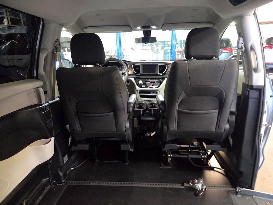Used 2022 Chrysler Voyager LX - BraunAbility Commercial Side Entry Fold Out Manual Ramp