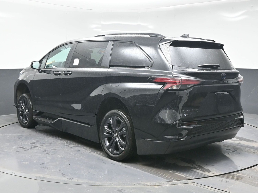 New 2025 Toyota Sienna Hybrid XSE Sport - BraunAbility Side Entry Entry Fold Out Automatic Ramp