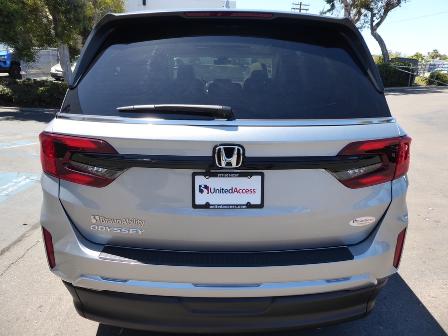 New 2026 Honda Odyssey EX-L - BraunAbility Side Entry In Floor Automatic Ramp