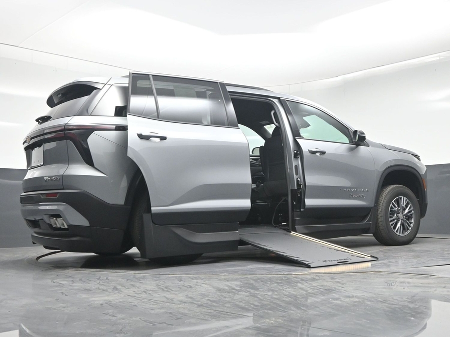 2026 Chevrolet Traverse LT - Photo 16