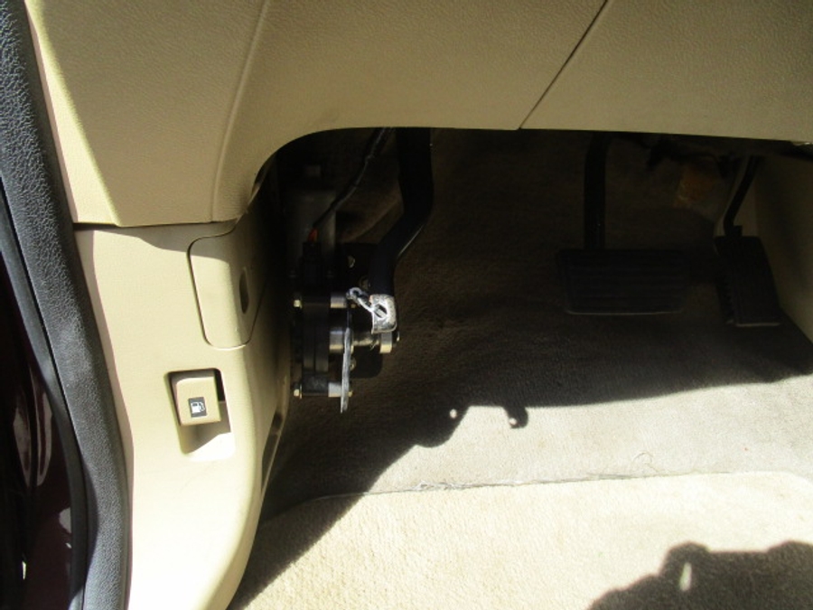 Used 2008 Honda Odyssey EX-L - BraunAbility Side Entry In Floor Automatic Ramp