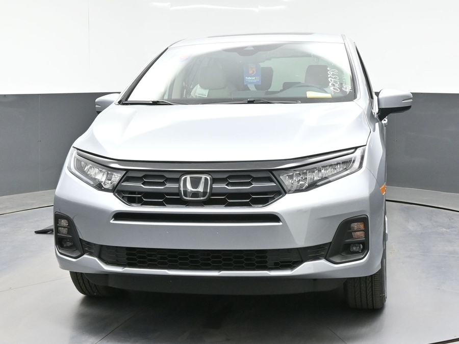 Silver Honda Odyssey image number 1