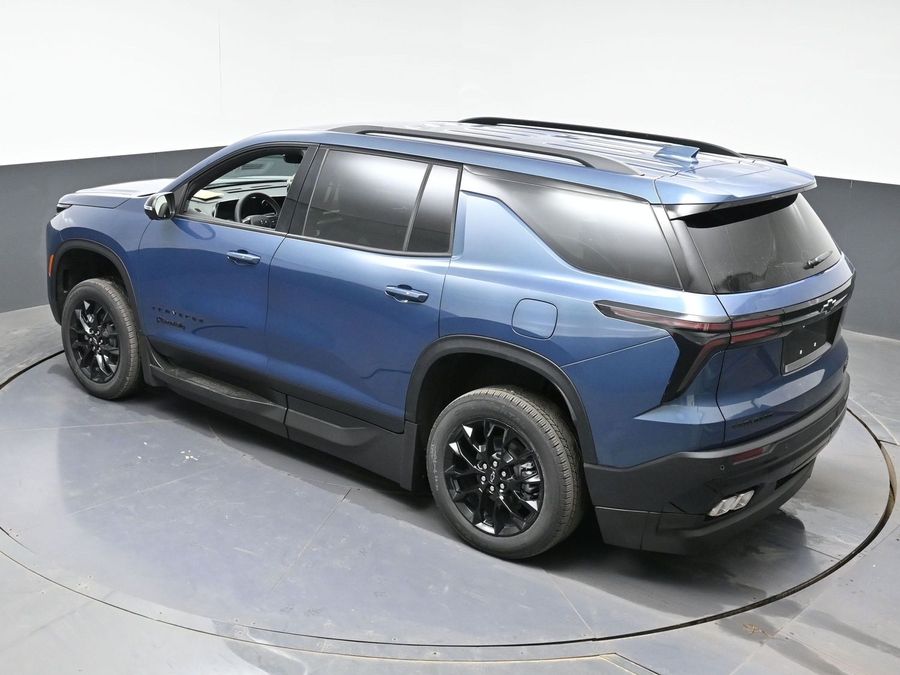 New 2026 Chevrolet Traverse 1LT Midnight - BraunAbility Side Entry Entry In Floor Automatic Ramp