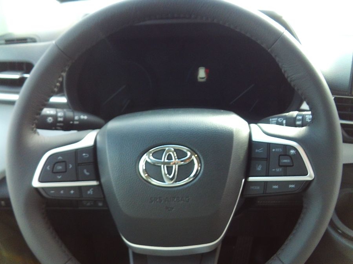 2025 TOYOTA SIENNA - Image 12