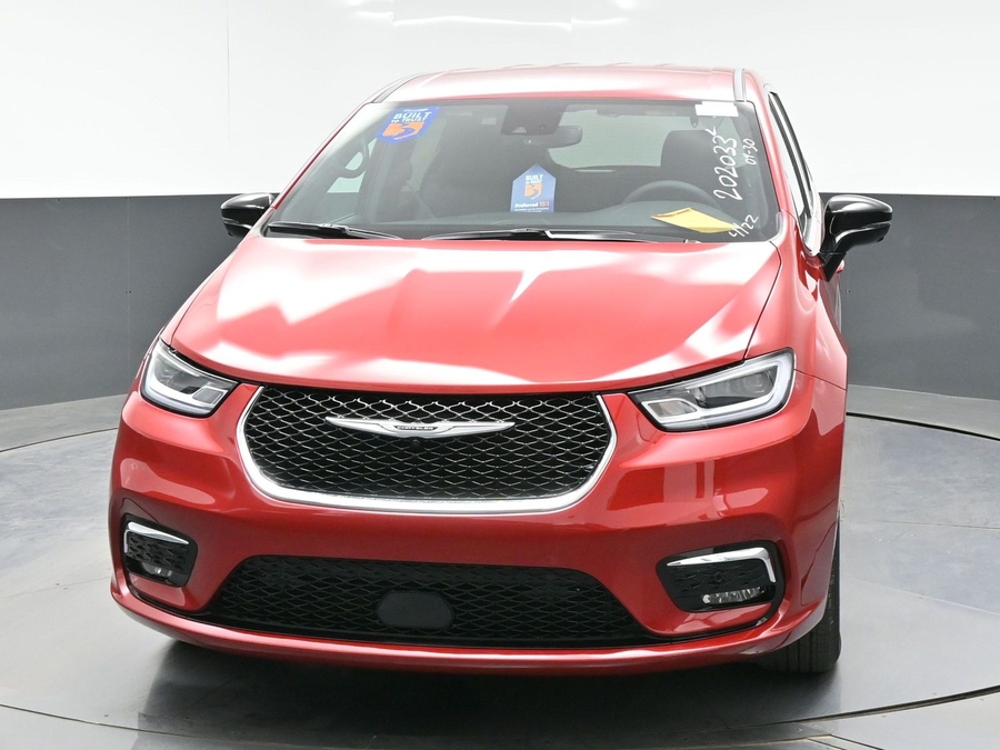 Red Chrysler Pacifica image number 11