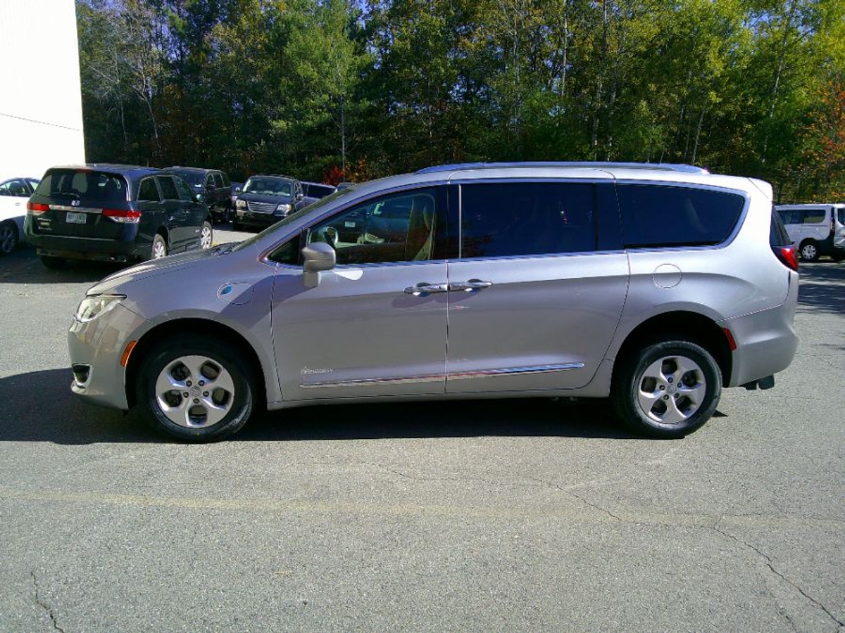 2018 CHRYSLER PACIFICA - Image 8