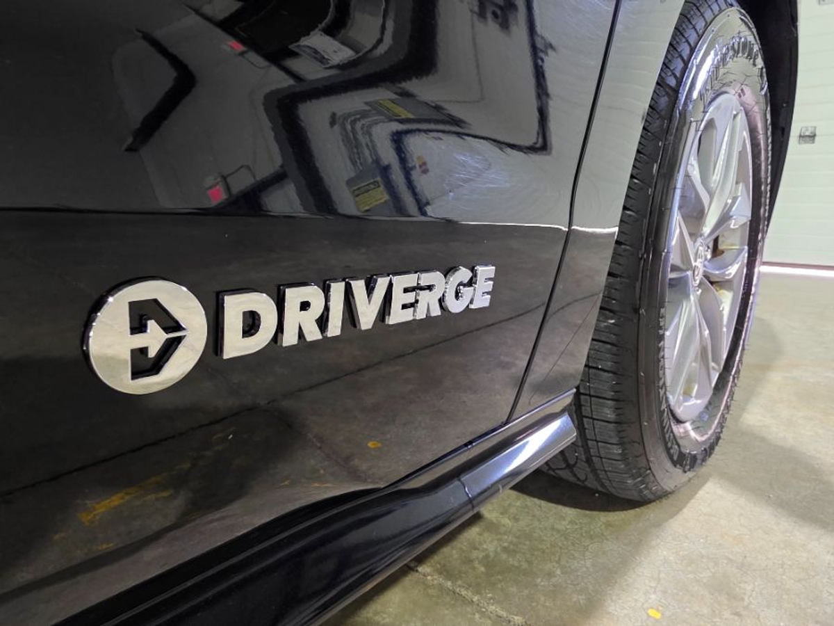 2024 TOYOTA SIENNA - Image 10