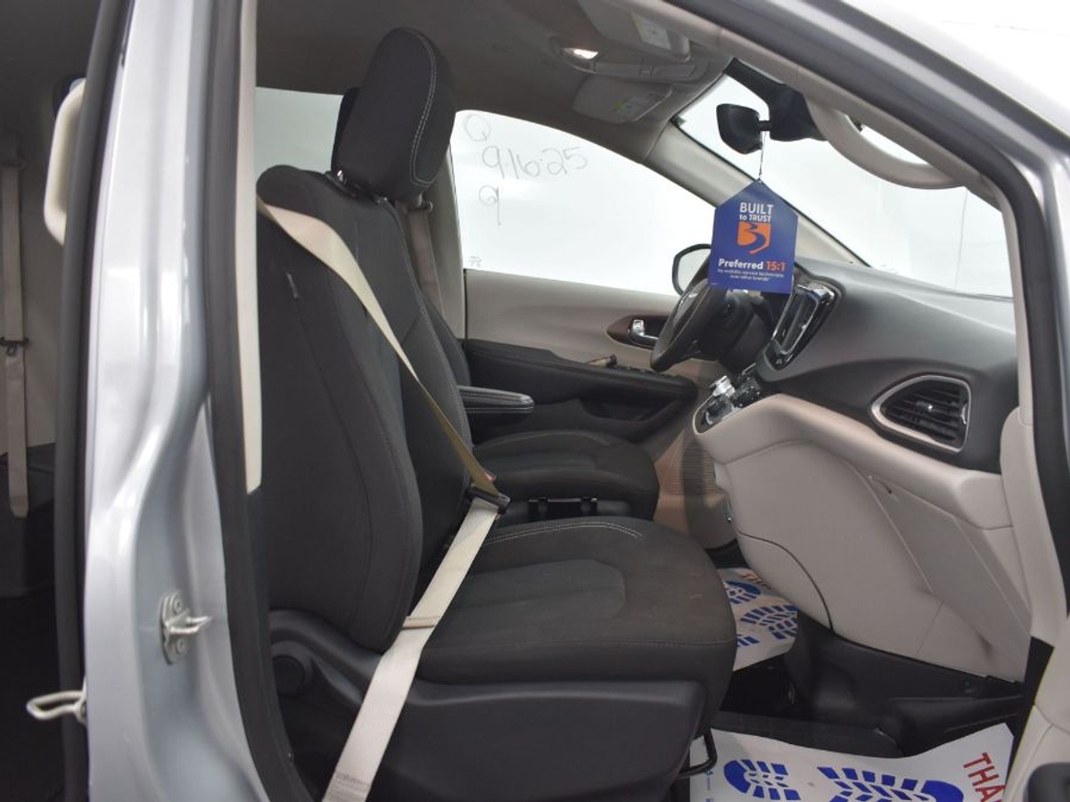 2023 CHRYSLER VOYAGER - Image 24