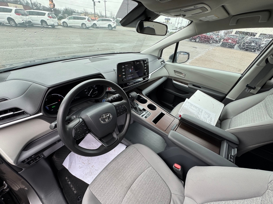 2023 TOYOTA SIENNA - Image 9