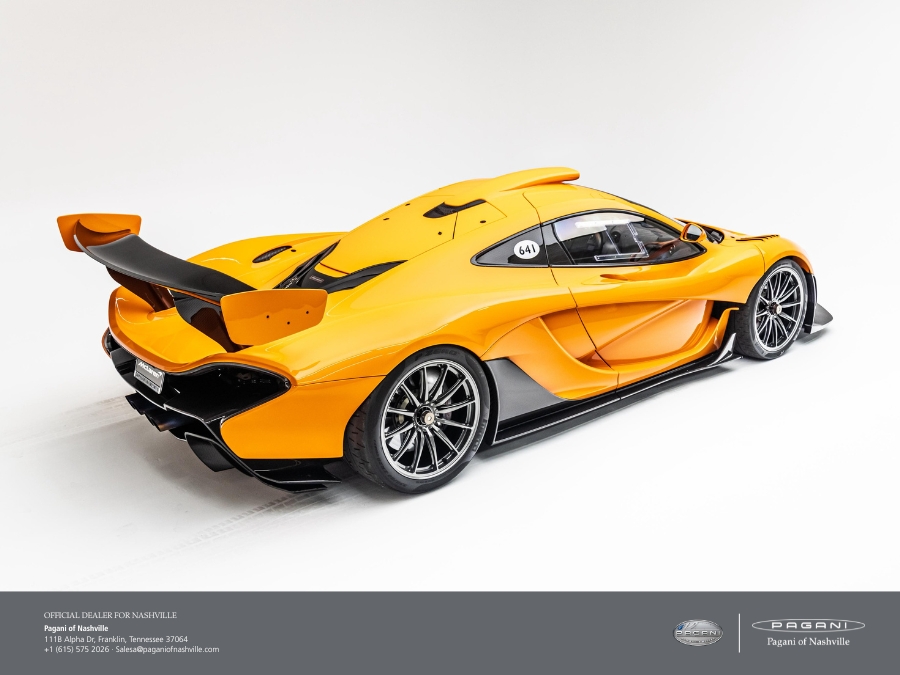 2015 McLaren P1