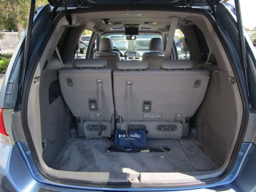 Used 2008 Honda Odyssey Touring - VMI Side Entry Entry In Floor Automatic Ramp