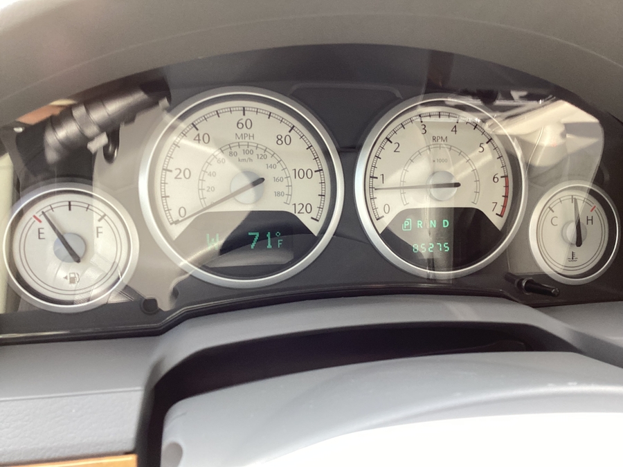  Chrysler Town and Country image number 16