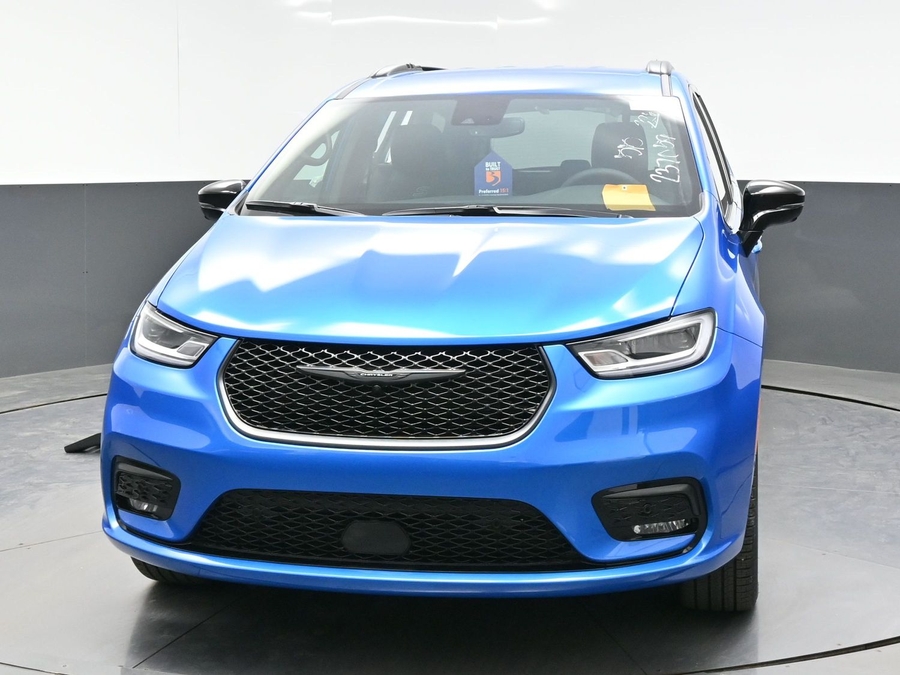 New 2026 Chrysler Pacifica Select Sport - BraunAbility Side Entry Entry Fold Out Manual Ramp