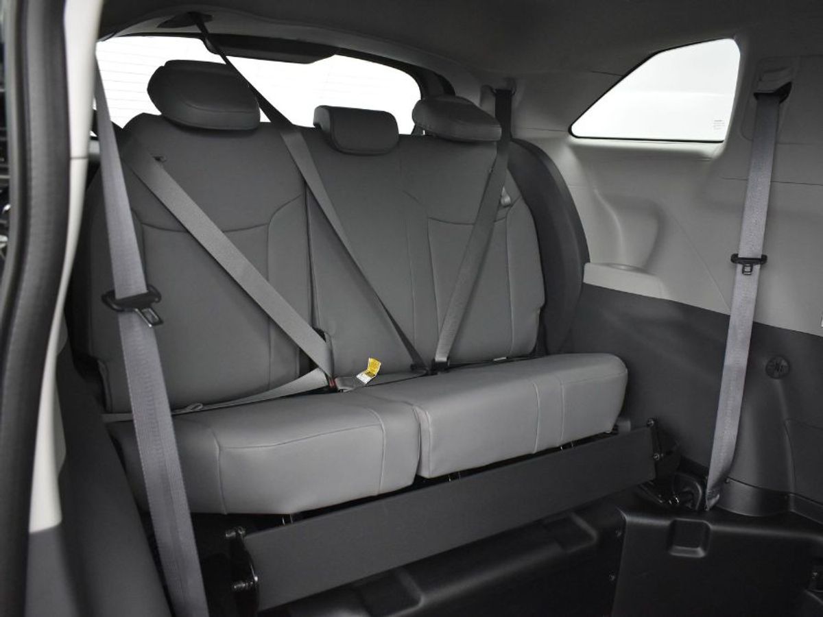 Black Toyota Sienna image number 3
