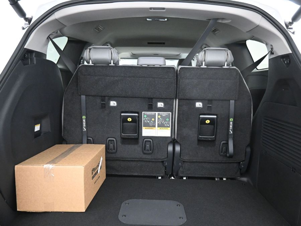2025 TOYOTA SIENNA - Image 14