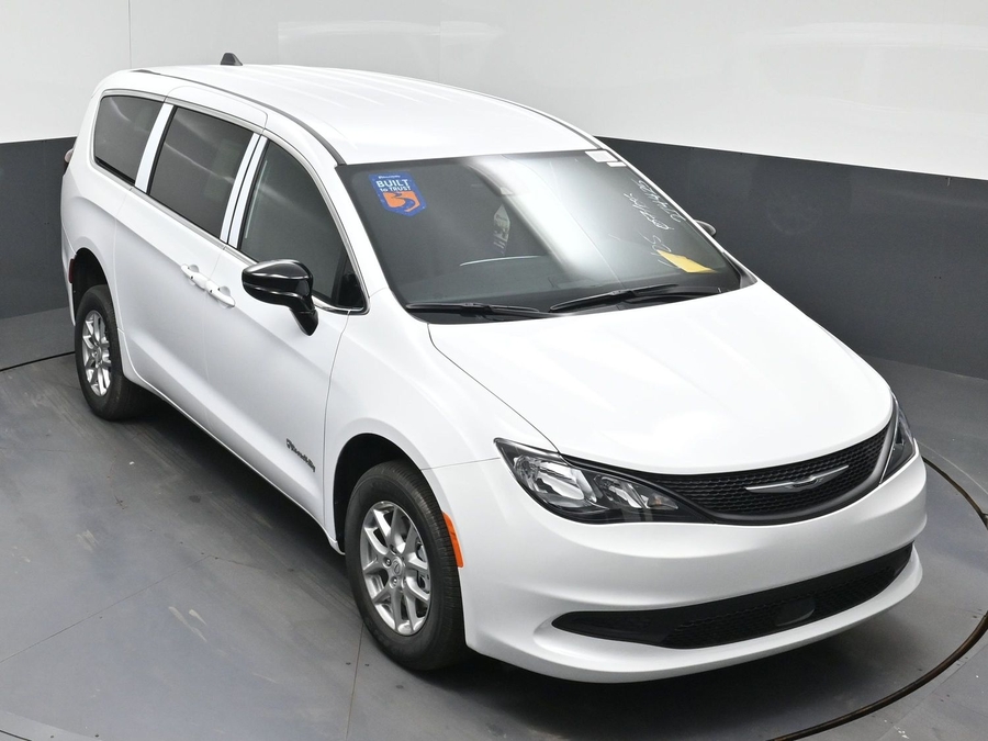 New 2026 Chrysler Voyager LX - BraunAbility Rear Entry Fold Out Manual Ramp