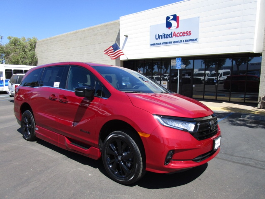 New 2026 Honda Odyssey Sport - BraunAbility Side Entry In Floor Automatic Ramp