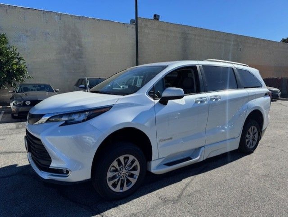 2022 TOYOTA SIENNA - Image 10