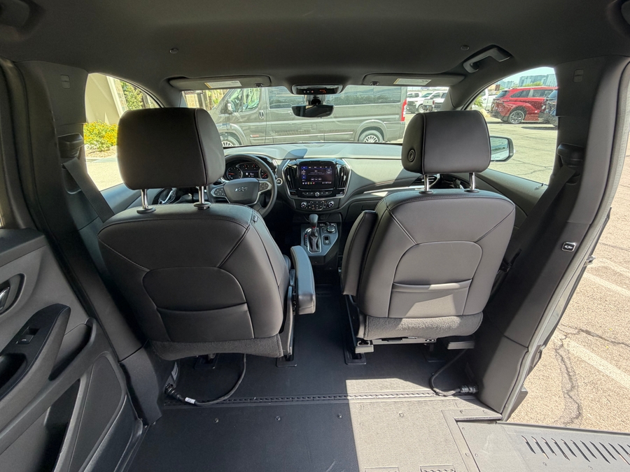 Used 2023 Chevrolet Traverse 2LT - BraunAbility Side Entry In Floor Automatic Ramp