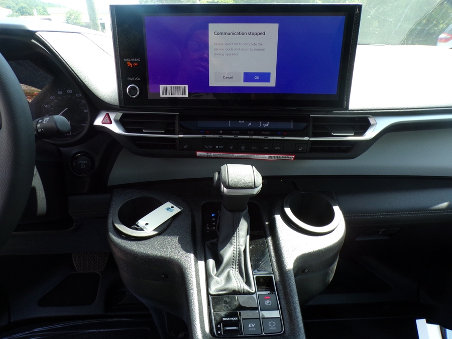 Black Toyota Sienna image number 11