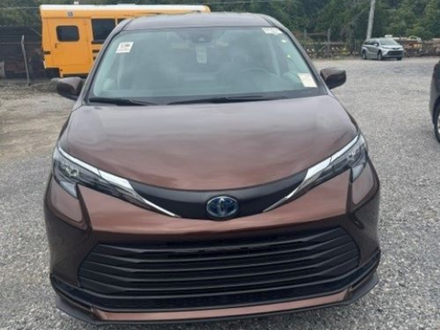 Used 2024 Toyota Sienna Hybrid LE - VMI Rear Entry Fold Out Manual Ramp