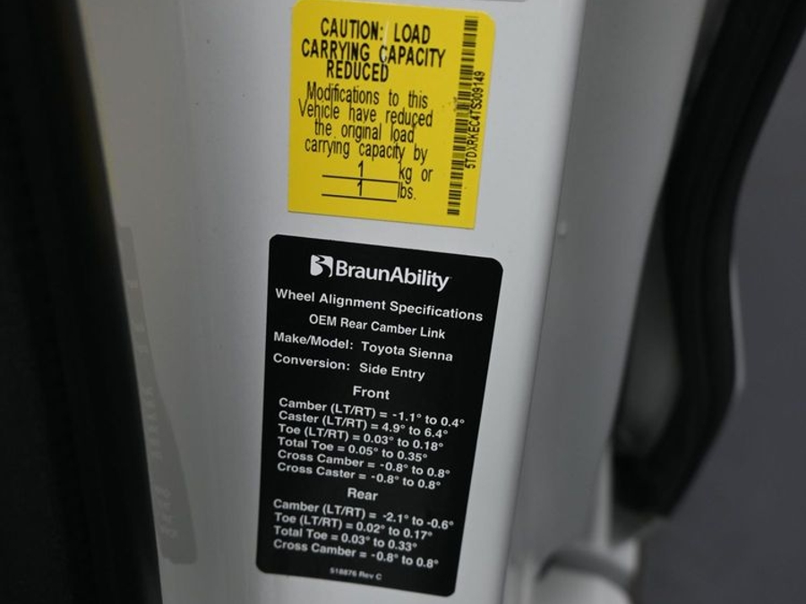 New 2026 Toyota Sienna Hybrid XSE Sport - BraunAbility Side Entry Fold Out Automatic Ramp