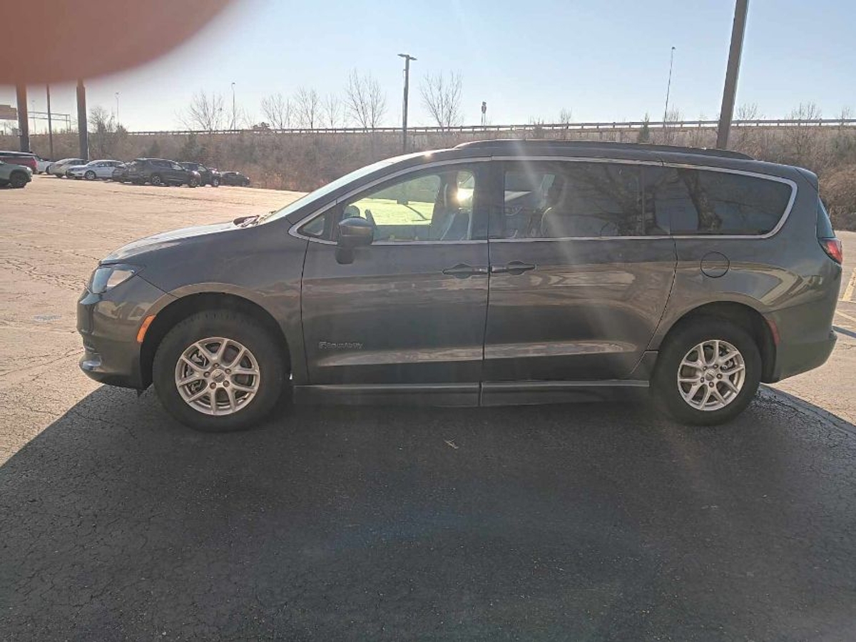 2021 CHRYSLER VOYAGER - Image 4