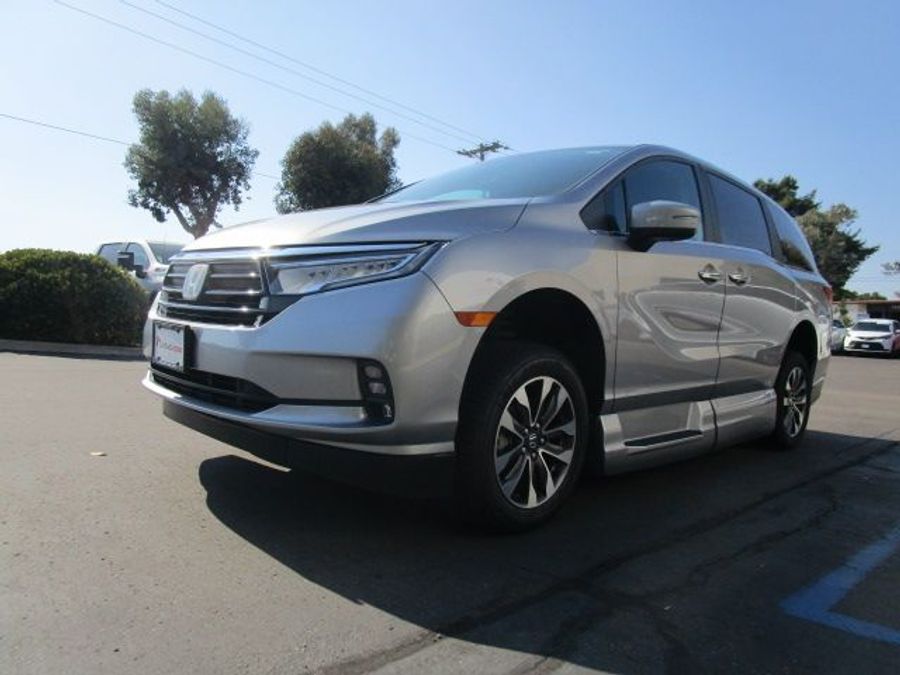 Used 2022 Honda Odyssey  - VMI Side Entry Entry In Floor Automatic Ramp