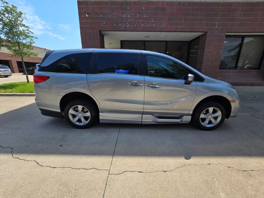 Used 2020 Honda Odyssey EX-L - BraunAbility Side Entry Entry In Floor Automatic Ramp