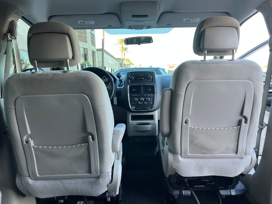 Used 2014 Dodge Grand Caravan SXT - BraunAbility Side Entry Entry Fold Out Automatic Ramp