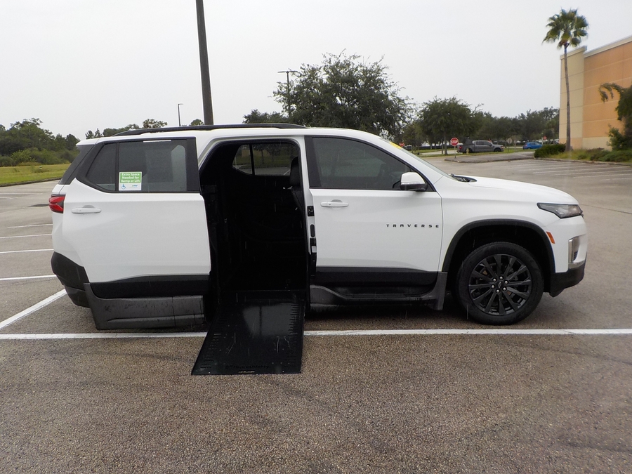 2023 Chevrolet Traverse RS - Photo 8