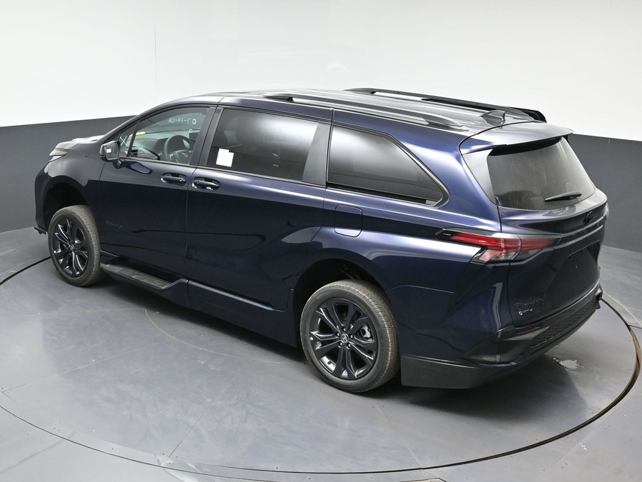 New 2026 Toyota Sienna Hybrid XSE Sport - BraunAbility Side Entry In Floor Automatic Ramp