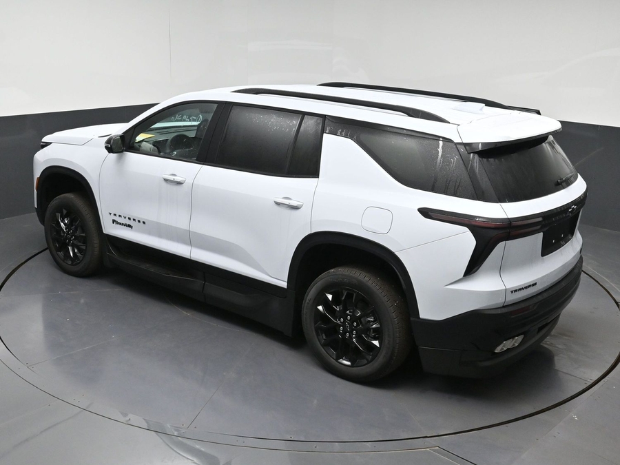 New 2026 Chevrolet Traverse 1LT Midnight - BraunAbility Side Entry In Floor Automatic Ramp