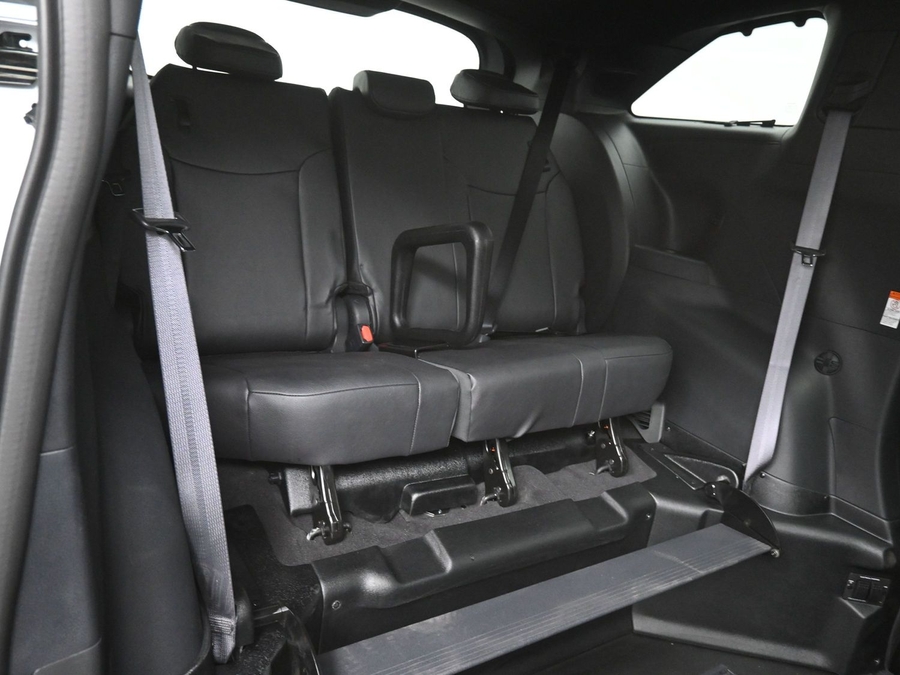 New 2025 Toyota Sienna Hybrid Platinum - BraunAbility Side Entry Entry In Floor Automatic Ramp
