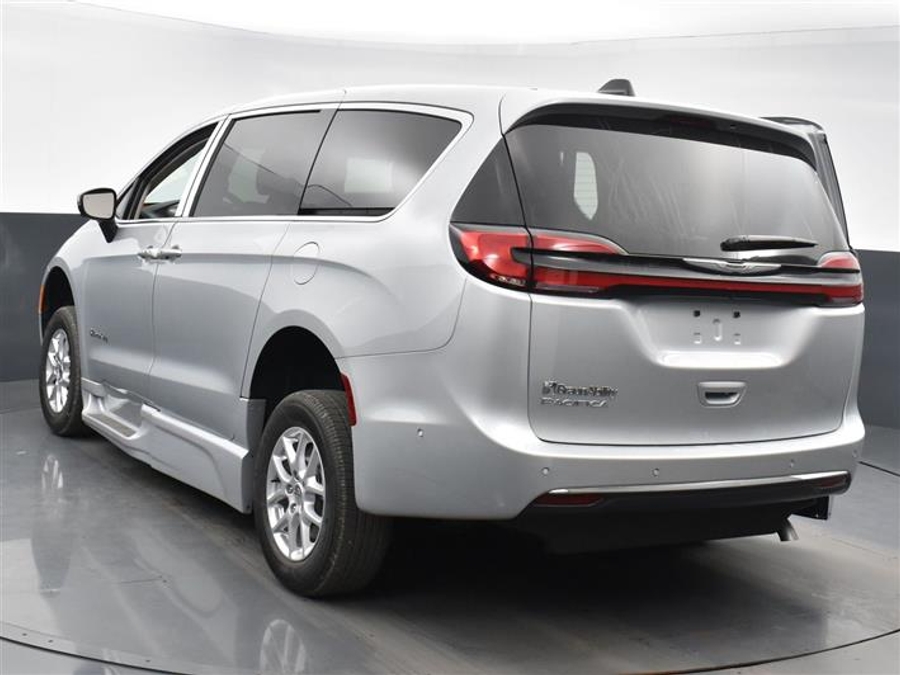 Used 2024 Chrysler Pacifica Touring L - BraunAbility Side Entry Fold Out Automatic Ramp