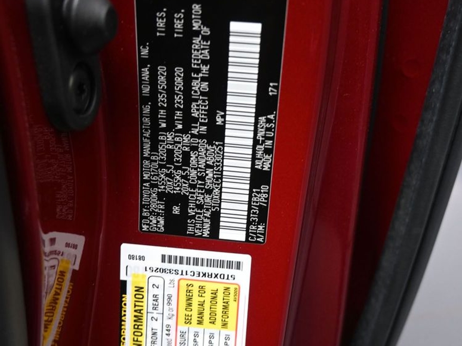 New 2026 Toyota Sienna Hybrid XSE Sport - BraunAbility Side Entry In Floor Automatic Ramp