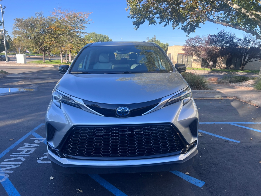 Used 2023 Toyota Sienna Hybrid XSE - VMI Side Entry In Floor Automatic Ramp