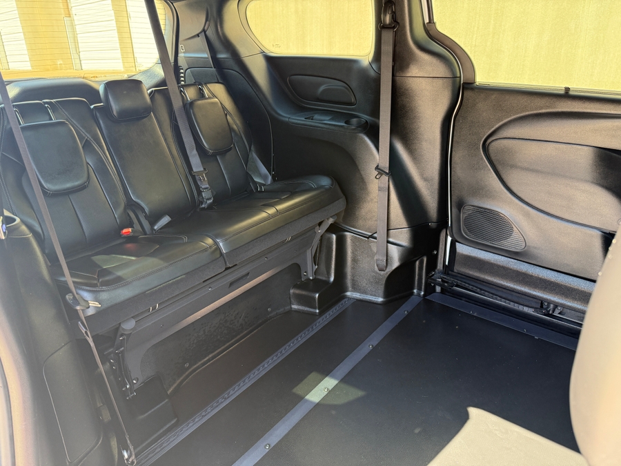 Used 2025 Chrysler Pacifica Select Safety - BraunAbility Side Entry In Floor Automatic Ramp