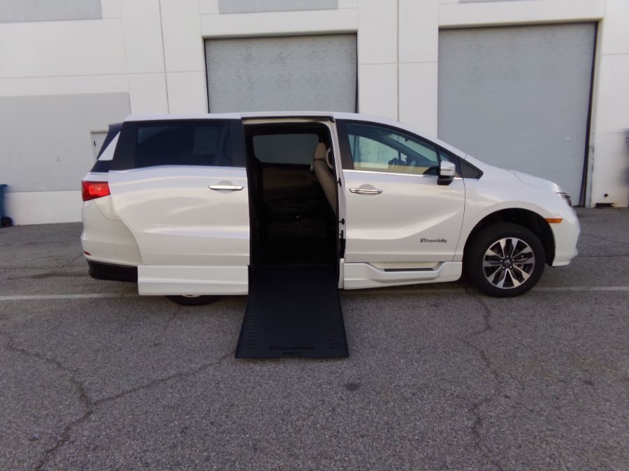 2023 HONDA ODYSSEY - Image 1
