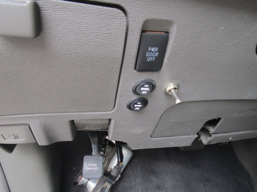 Used 2013 Toyota Sienna XLE Base - VMI Side Entry Entry In Floor Automatic Ramp