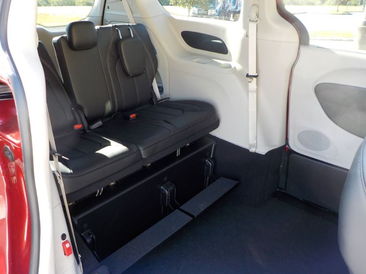 2024 CHRYSLER PACIFICA - Image 17