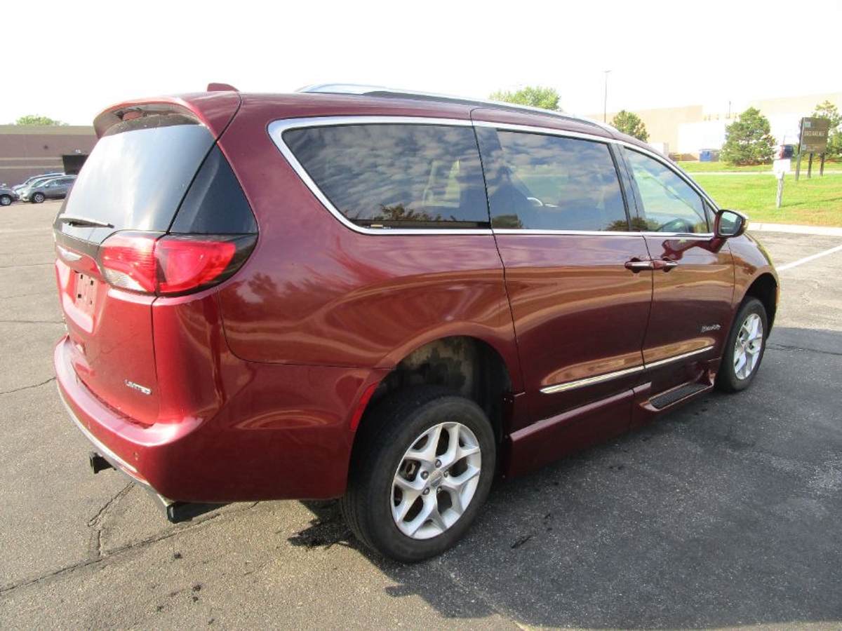 2020 CHRYSLER PACIFICA - Image 4