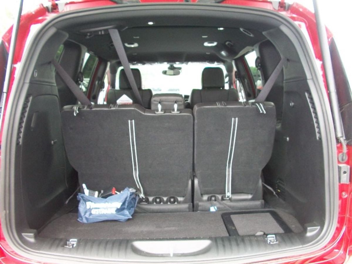 Red Chrysler Pacifica image number 18